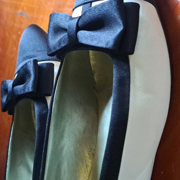 Last Chance! Will Be Pulling Soon!Van Eli black & cream shoes - Picture 8 of 8